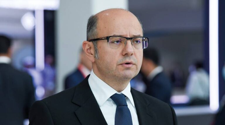 perviz-şahbaz
